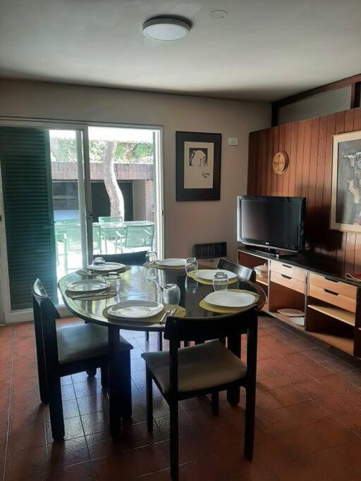 Casa Quinta Seccion A 150 Metros Parque San Martin Y 300 Metros Av Aristides Villanueva メンドーサ エクステリア 写真