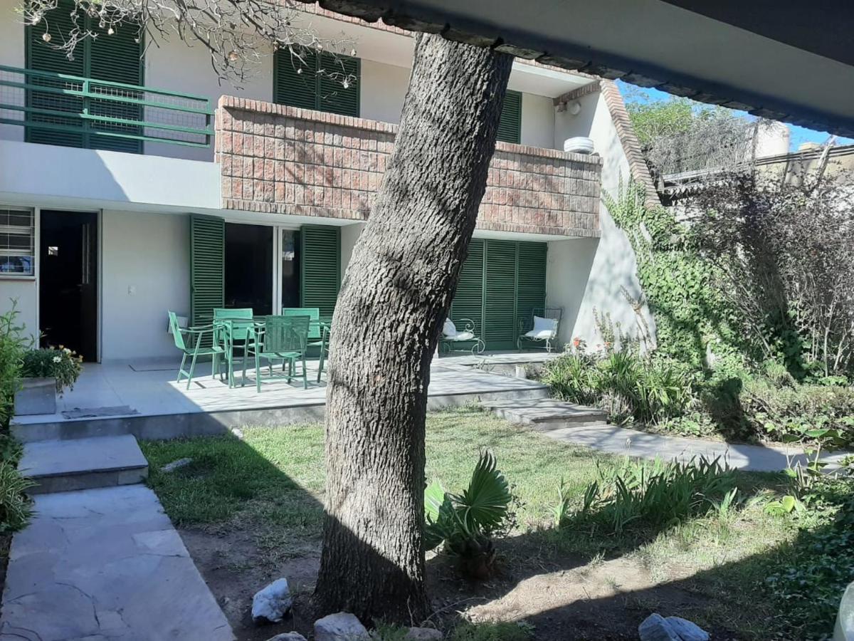 Casa Quinta Seccion A 150 Metros Parque San Martin Y 300 Metros Av Aristides Villanueva メンドーサ エクステリア 写真